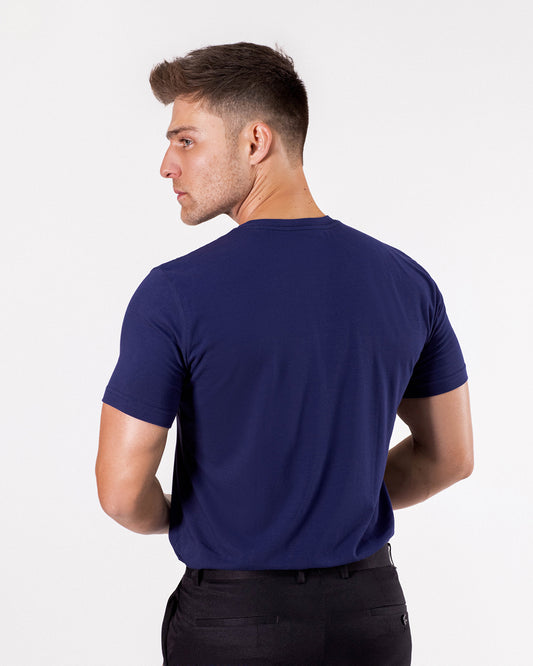 Camiseta em Algodão Egípcio Gola C - Azul Marinho
