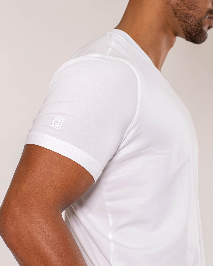 Camiseta em Algodão Egípcio Gola C - Branca